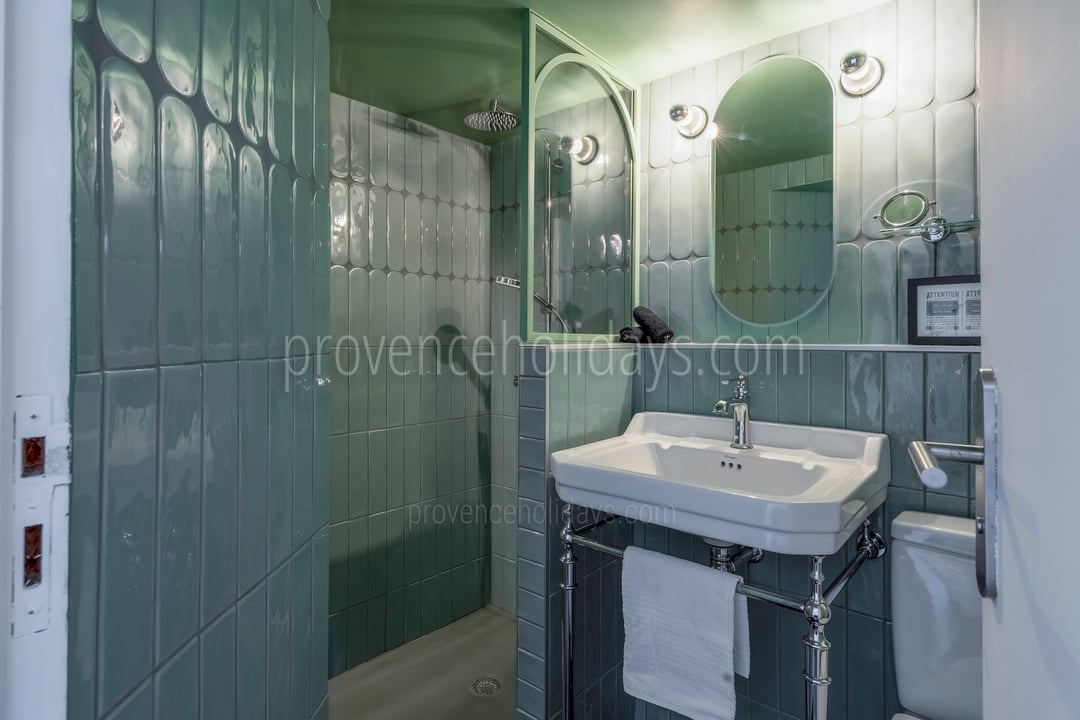39 - Le Moulin de Gordes: Villa: Bathroom