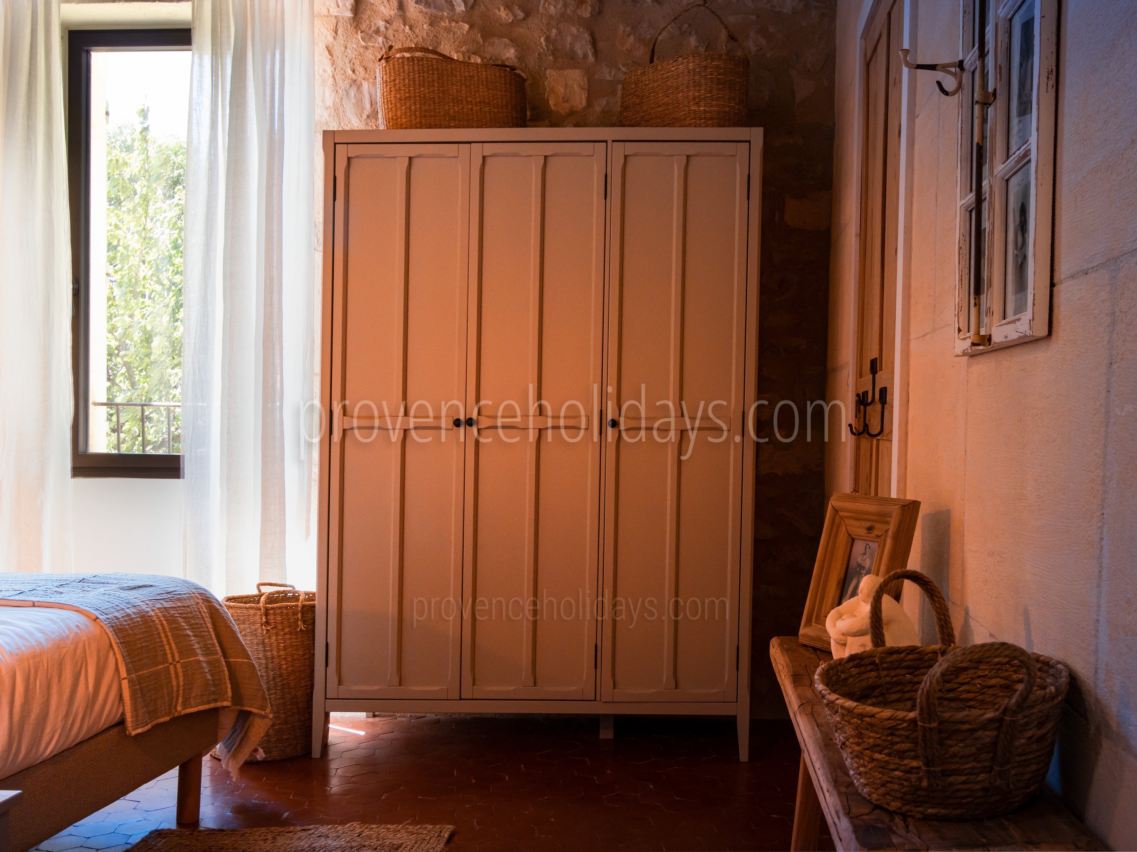 66 - Mas des Pommiers: Villa: Interior