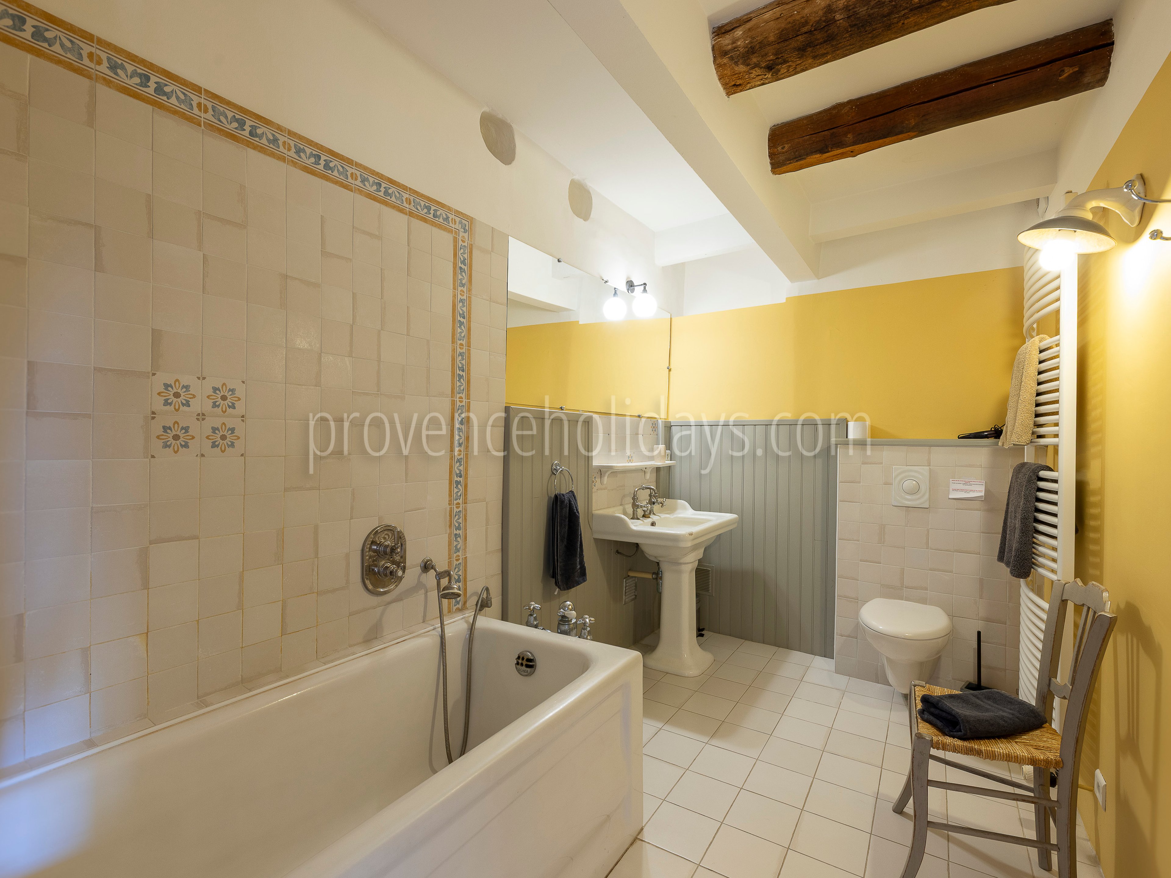 16 - La Grande Bastide d\'Ocre: Villa: Bathroom 1