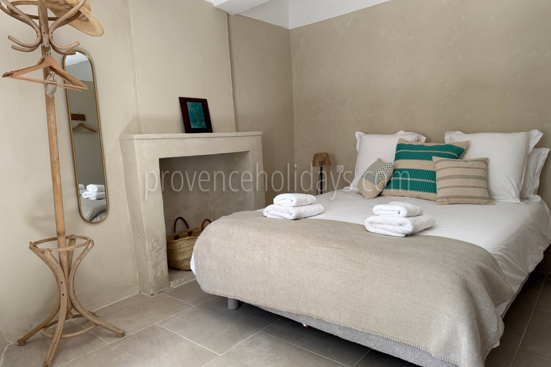21 - Le Clos des Magnans: Villa: Bedroom