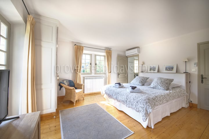 23 - Le Dolmen du Midi: Villa: Bedroom