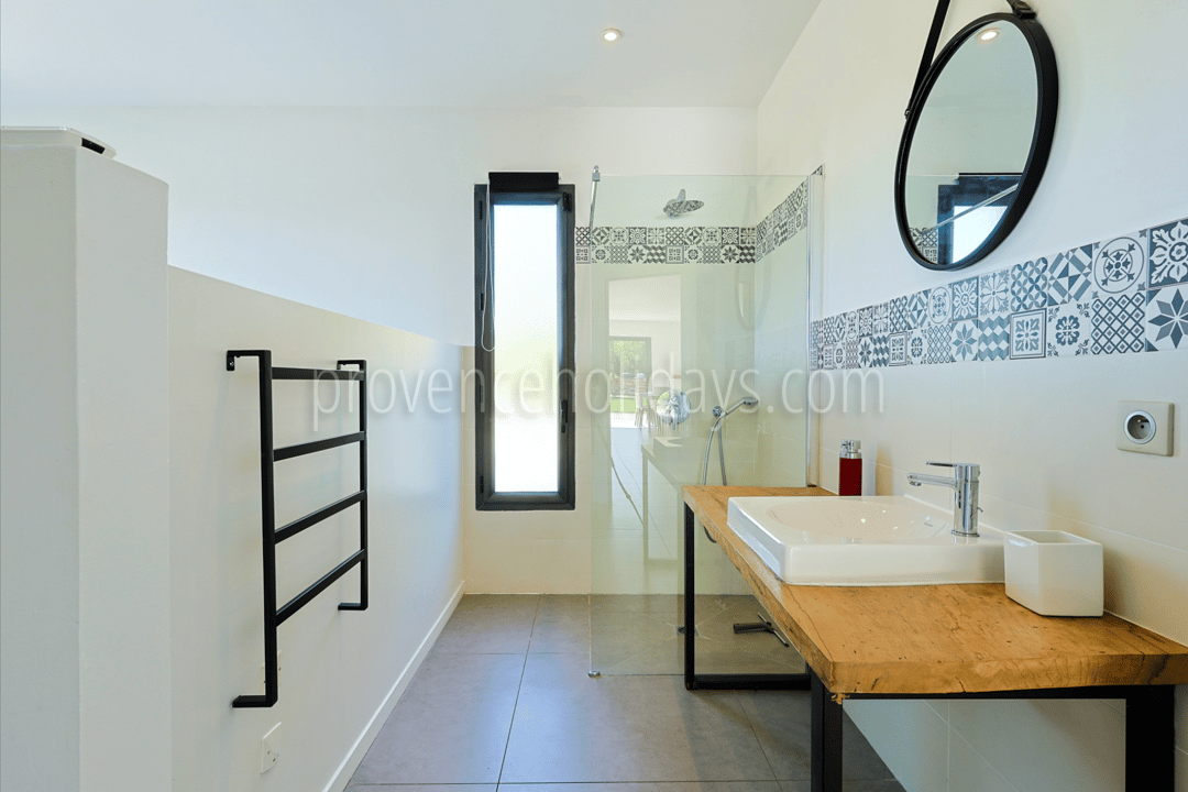 12 - Villa Fila: Villa: Bathroom
