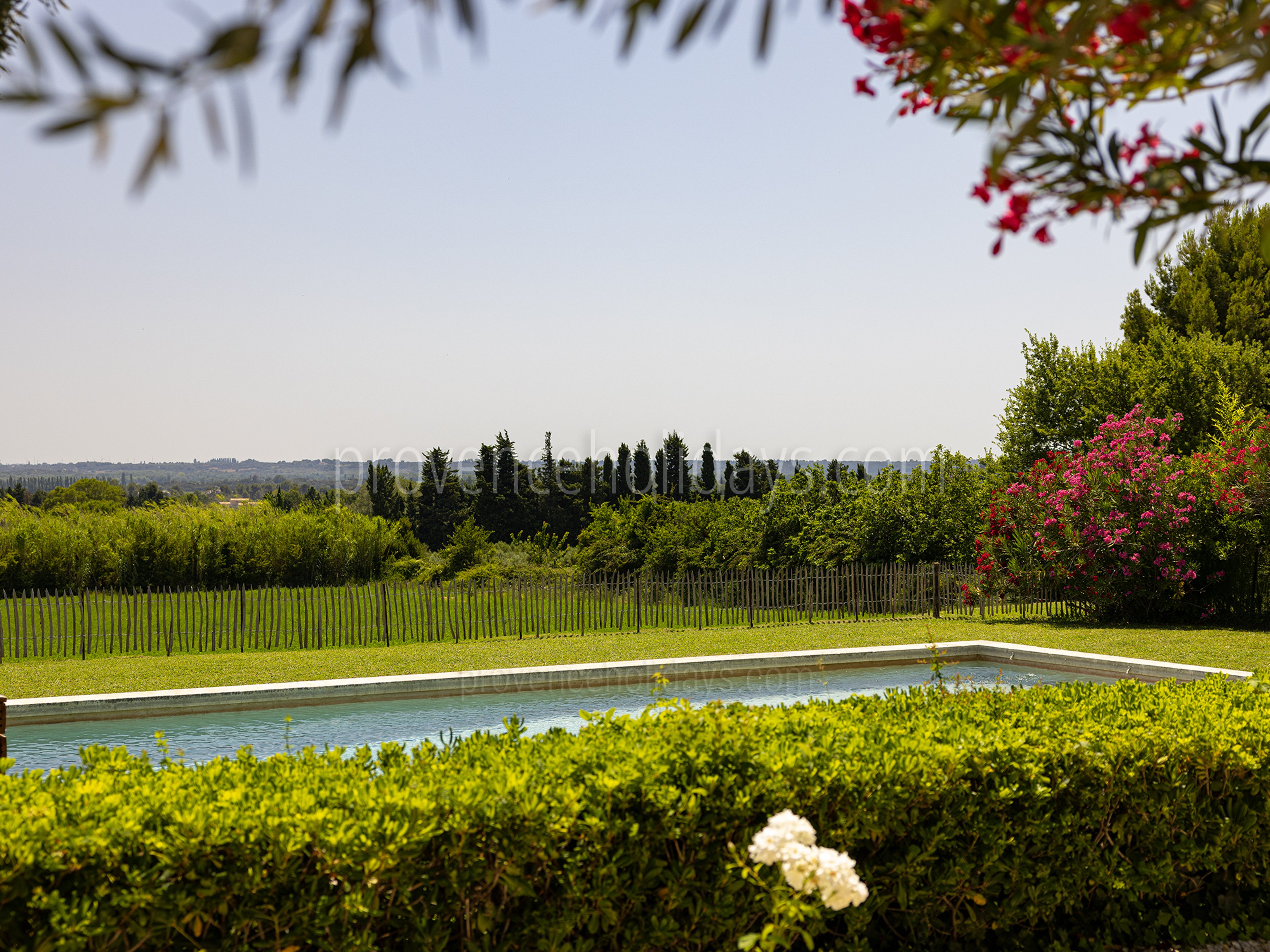 40 - Le Mas des Lauriers: Villa: Exterior
