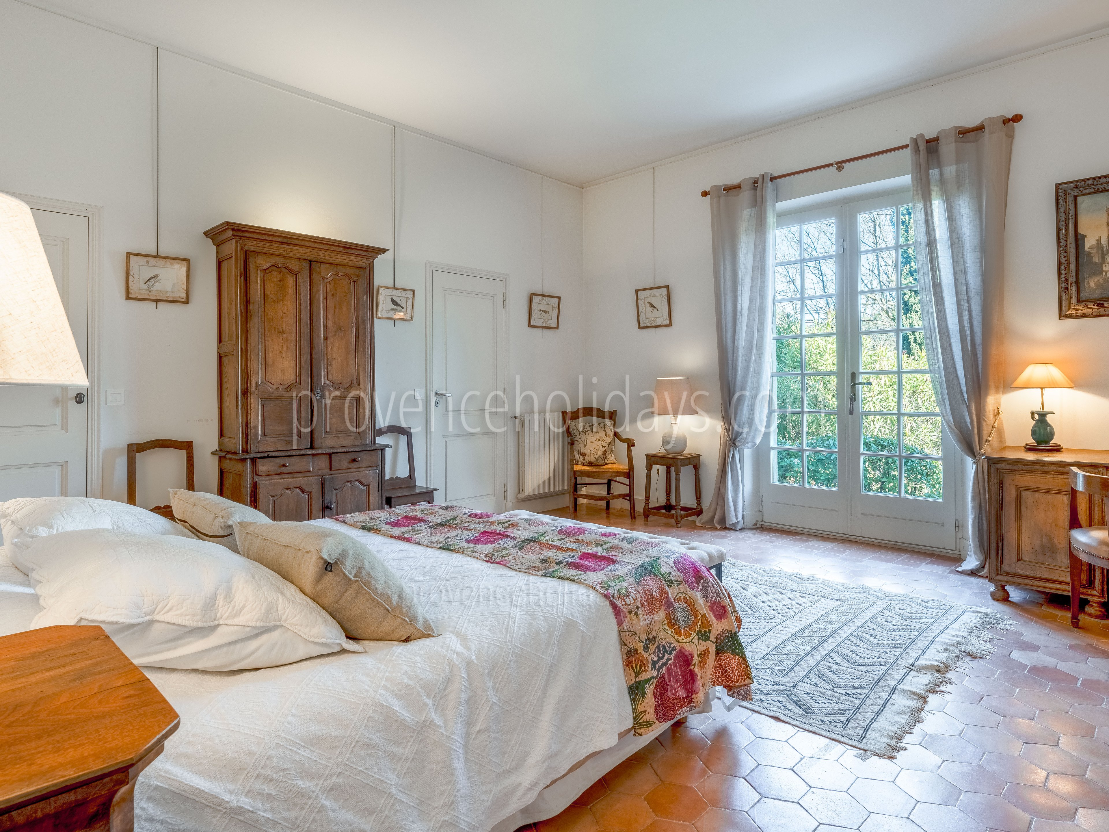 57 - Mas des Trois Cyprès: Villa: Bedroom