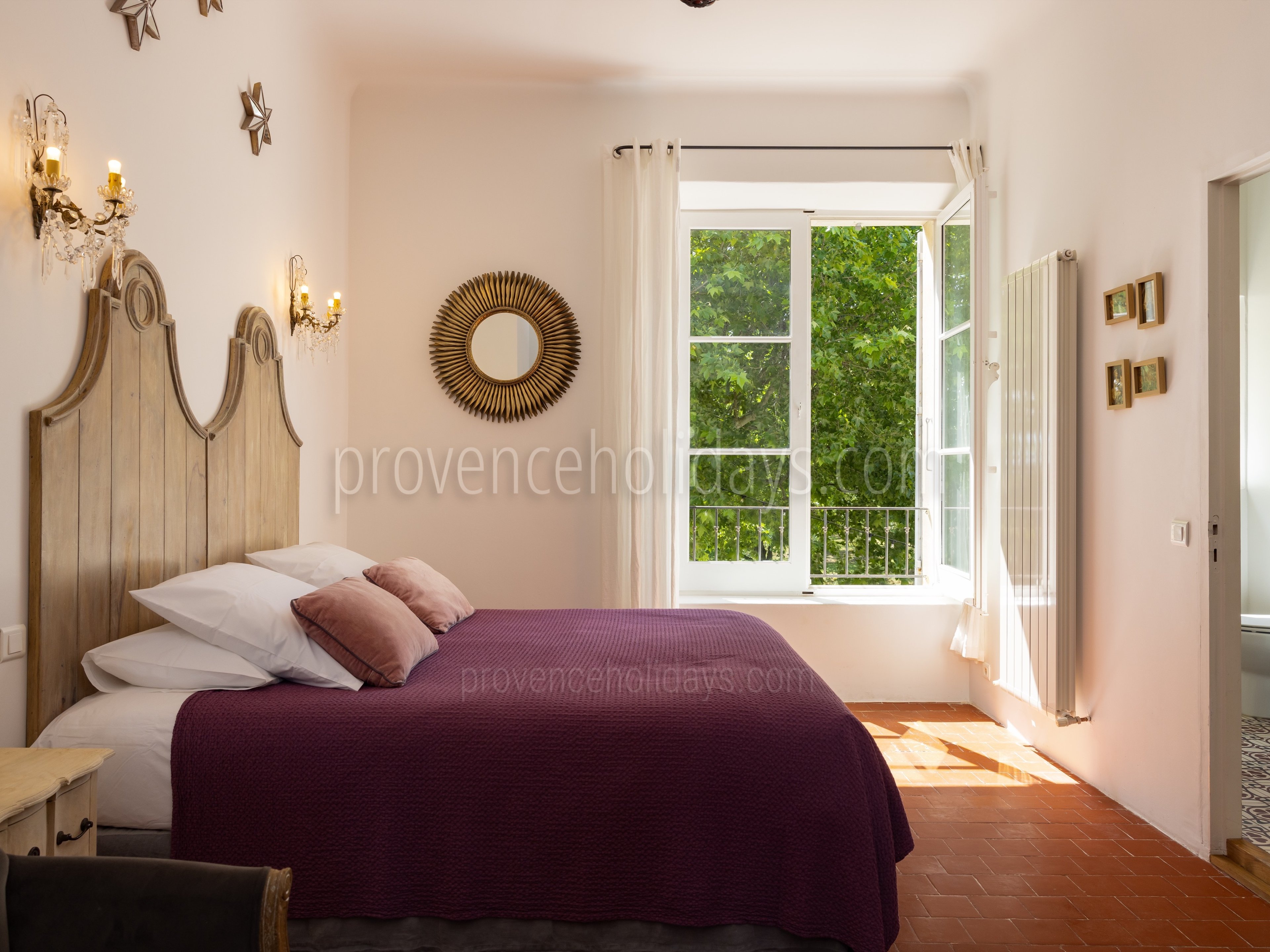 40 - Bastide de Goult: Villa: Bedroom - Orion