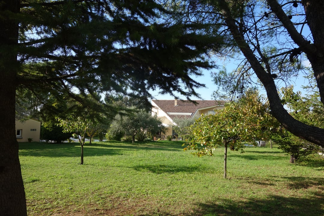 Architect-designed house for sale with swimming pool and breathtaking views of Mont Ventoux Villa de la Roque - 6