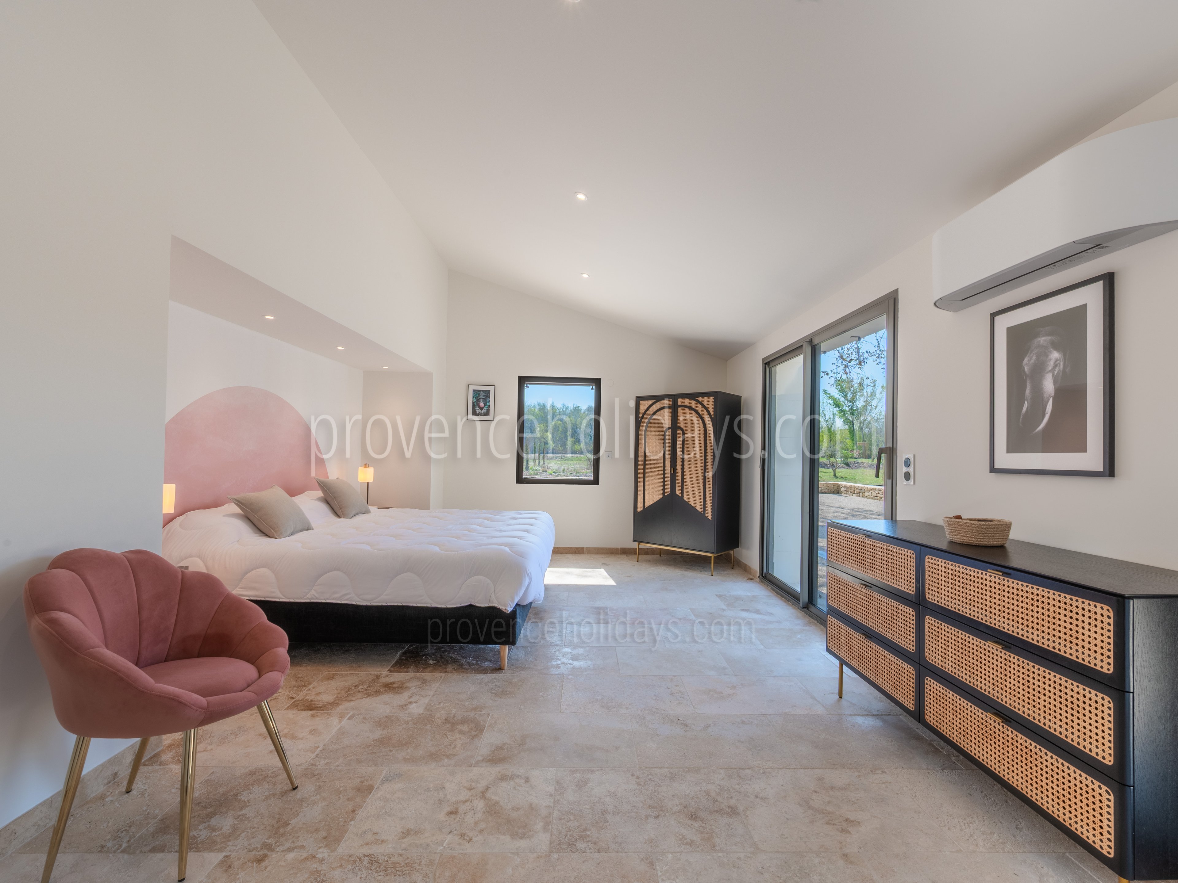 30 - Mas du Canal: Villa: Bedroom