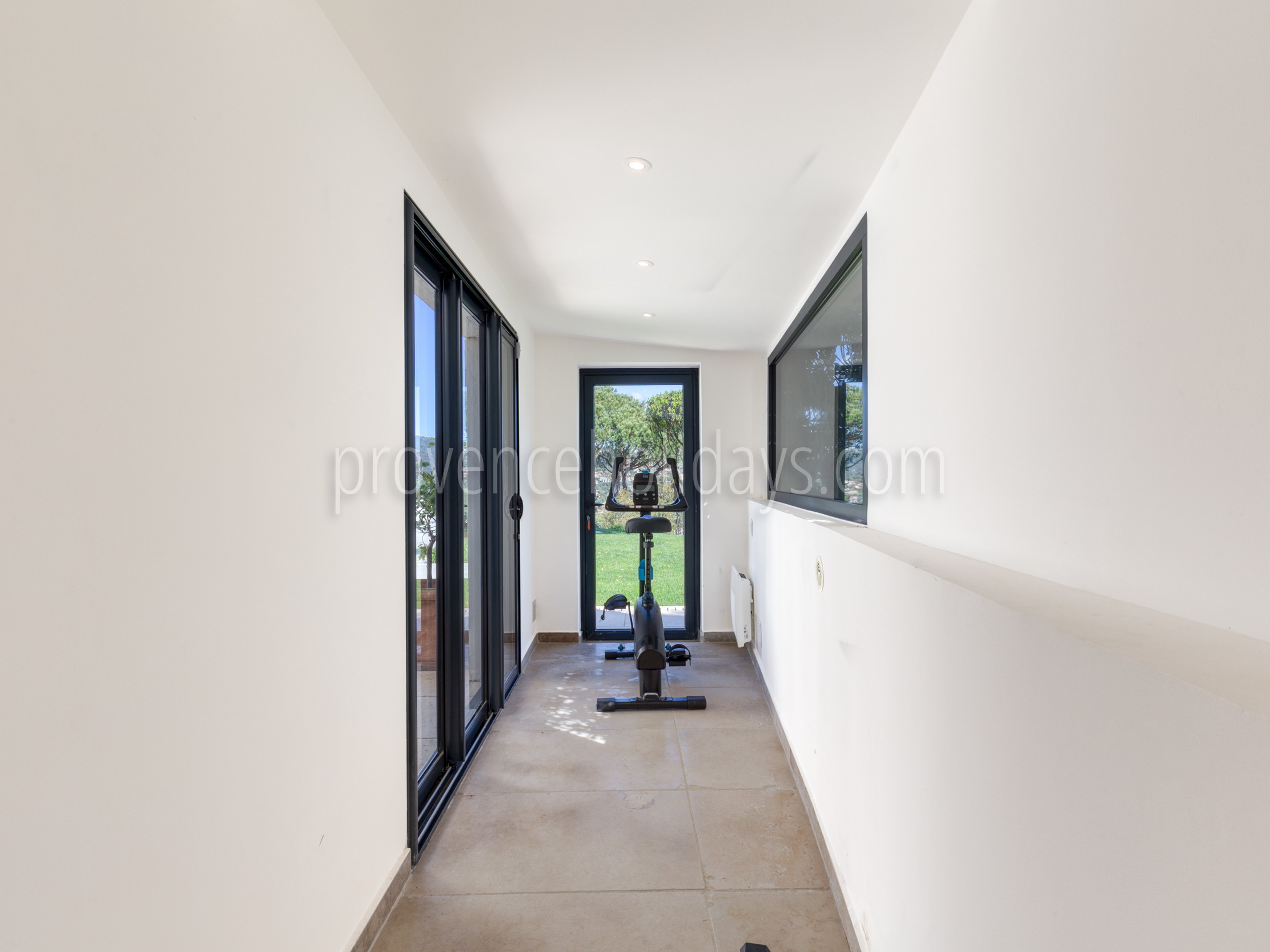 34 - Villa Pearl II: Villa: Interior