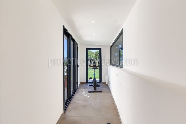 34 - Villa Pearl II: Villa: Interior