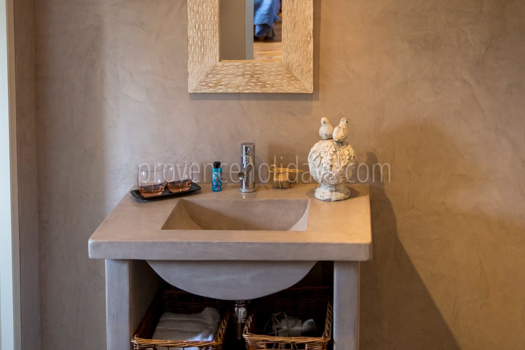 19 - Mas de Mazette: Villa: Bathroom