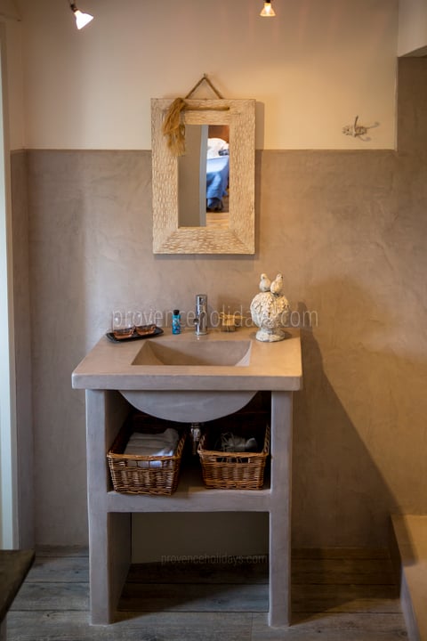 19 - Mas de Mazette: Villa: Bathroom