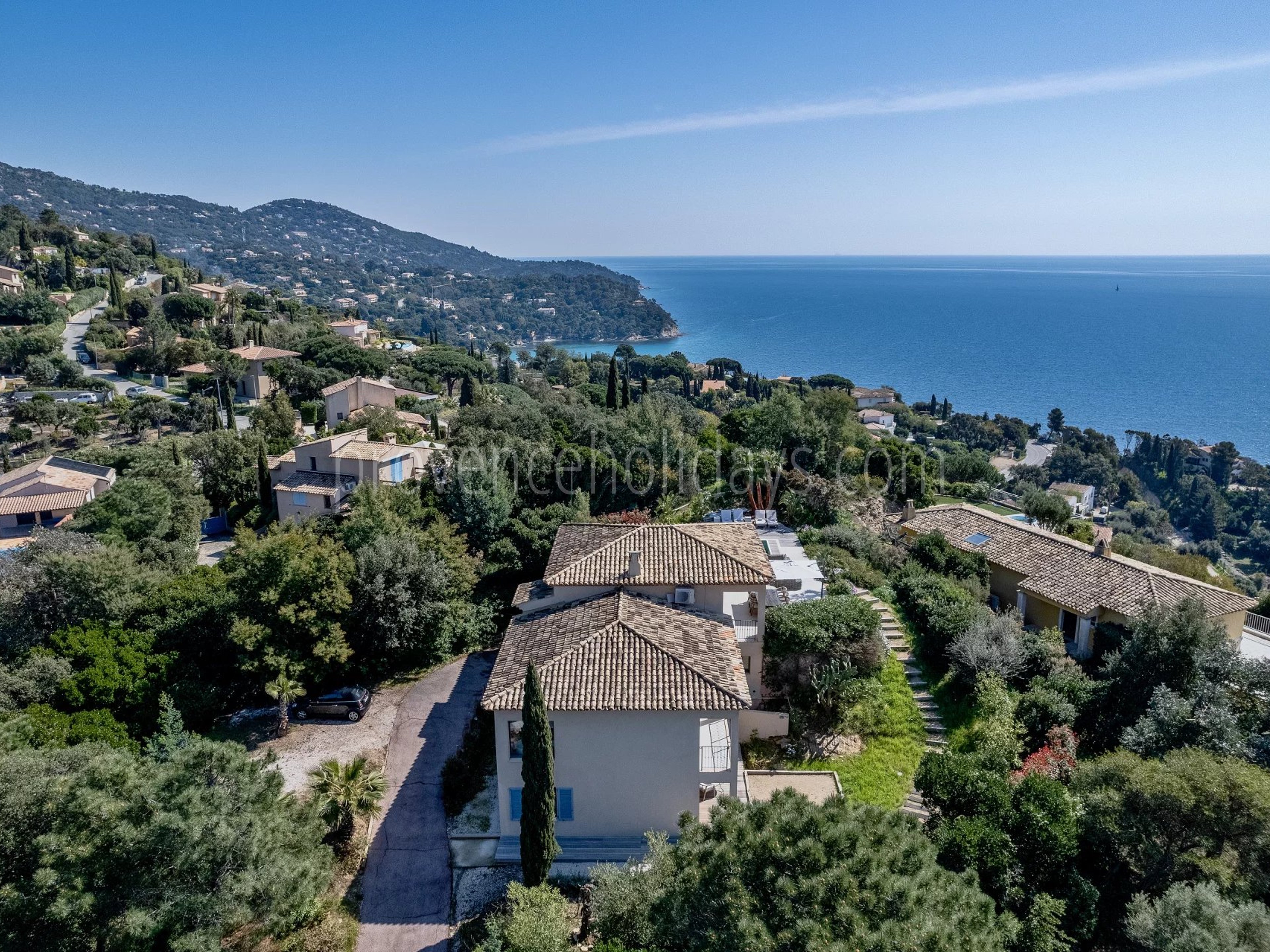29 - Gerenoveerde villa in Rayol-Canadel-sur-Mer: Villa: Exterior