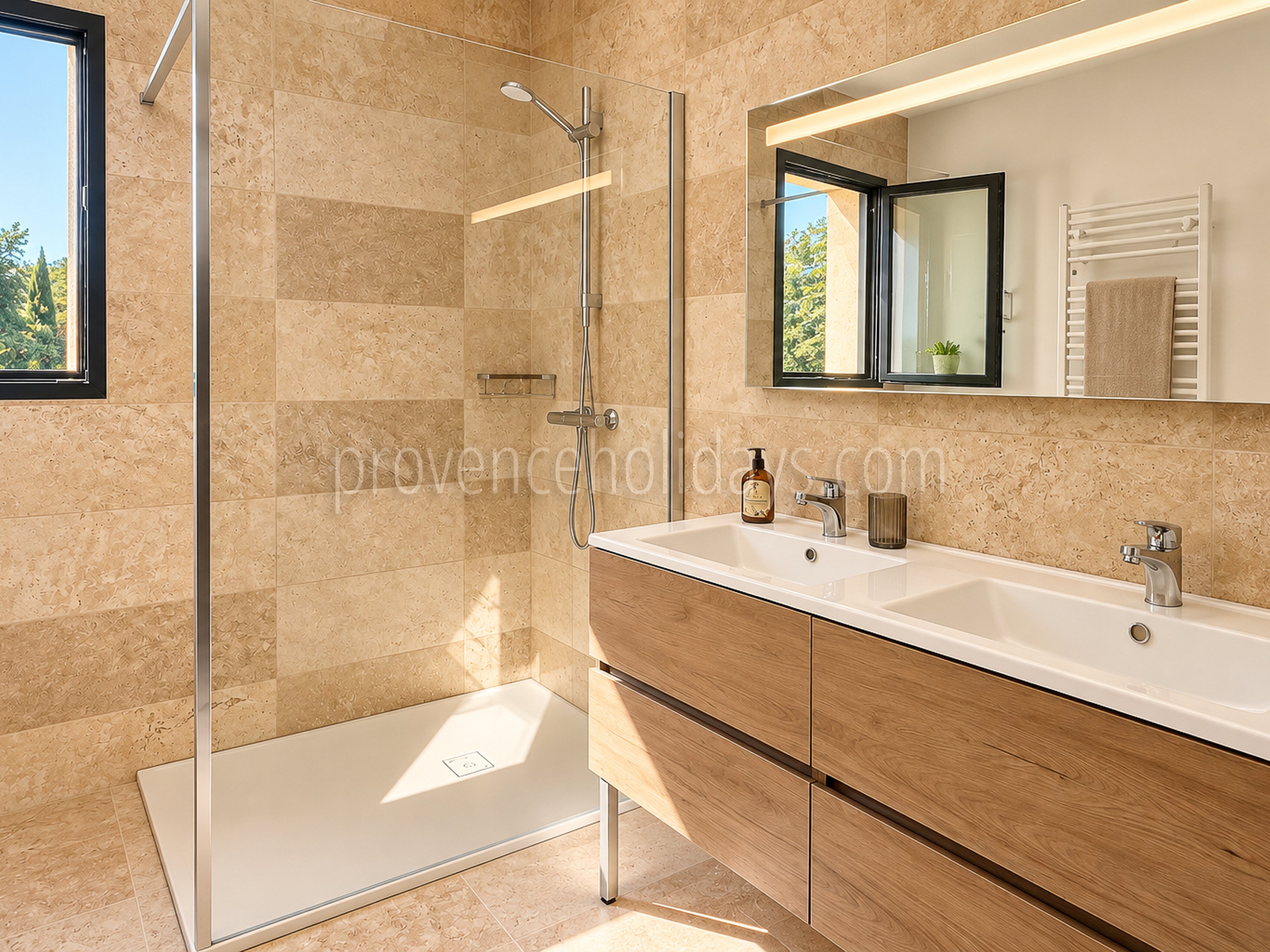 12 - Maison contemporaine à Ménerbes: Villa: Bathroom