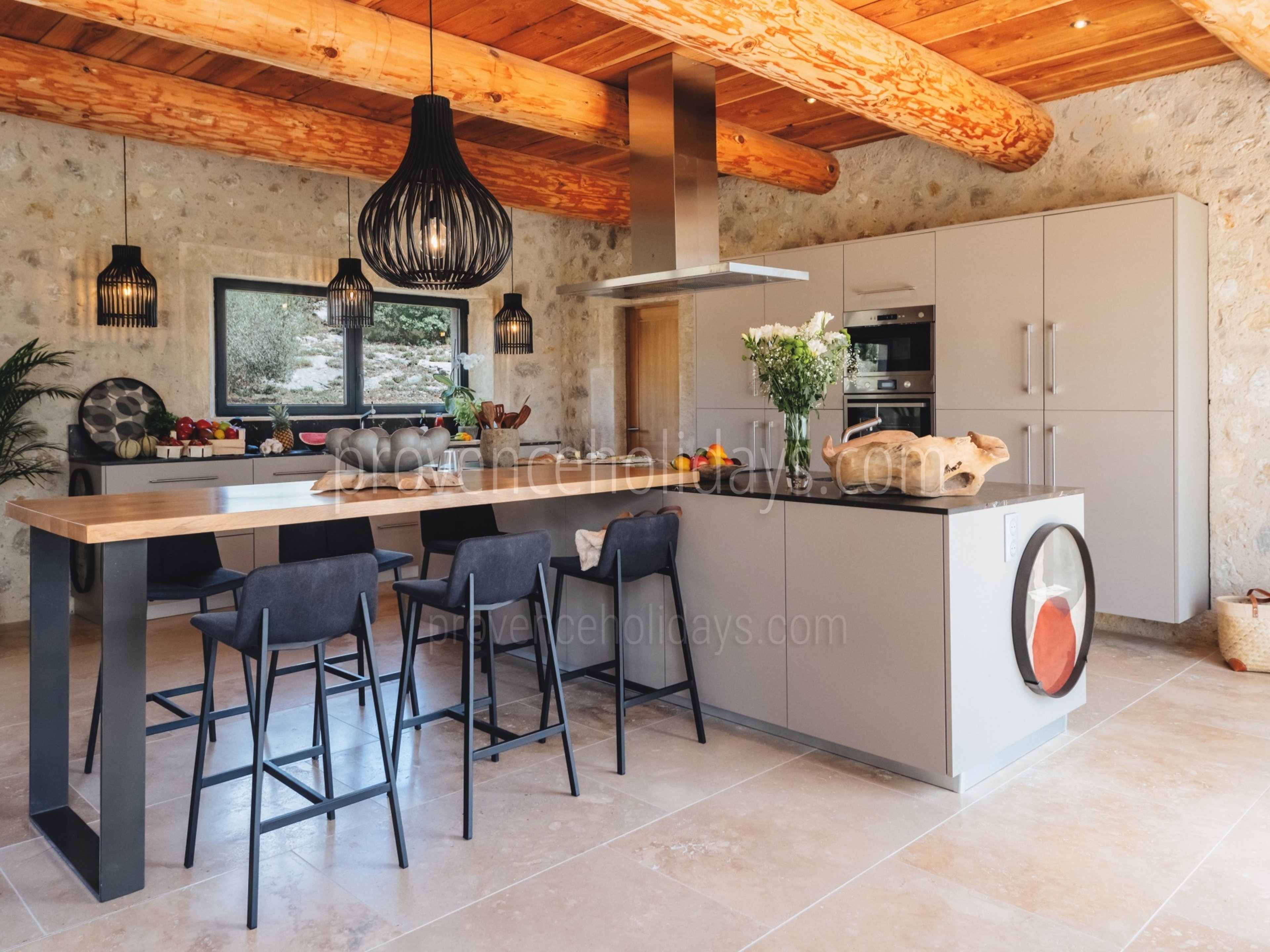 27 - Mas de Pierre: Villa: Interior