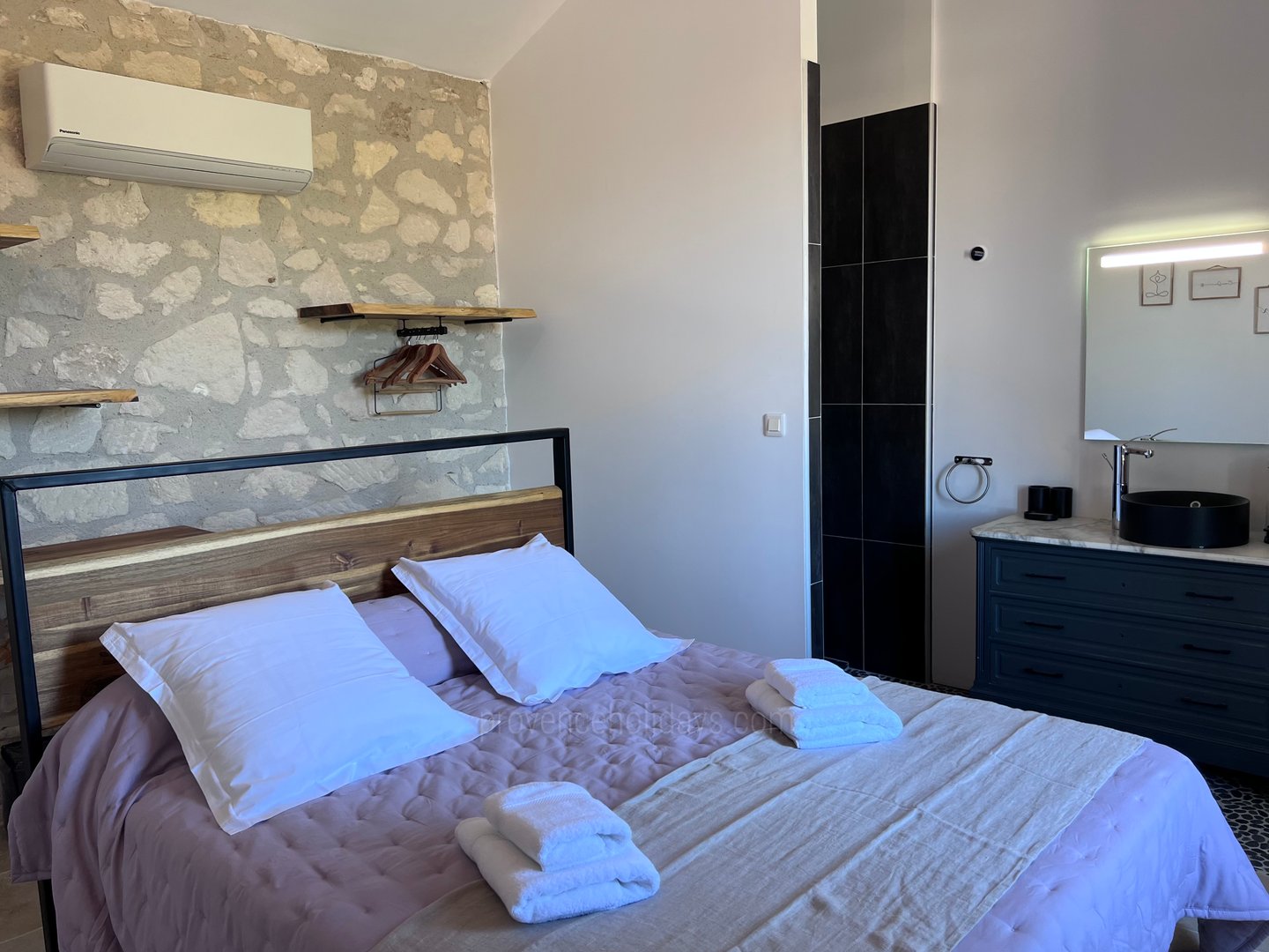 22 - Mazet de Fontvieille: Villa: Bedroom
