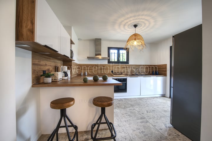 11 - Mazet du Paradou: Villa: Interior