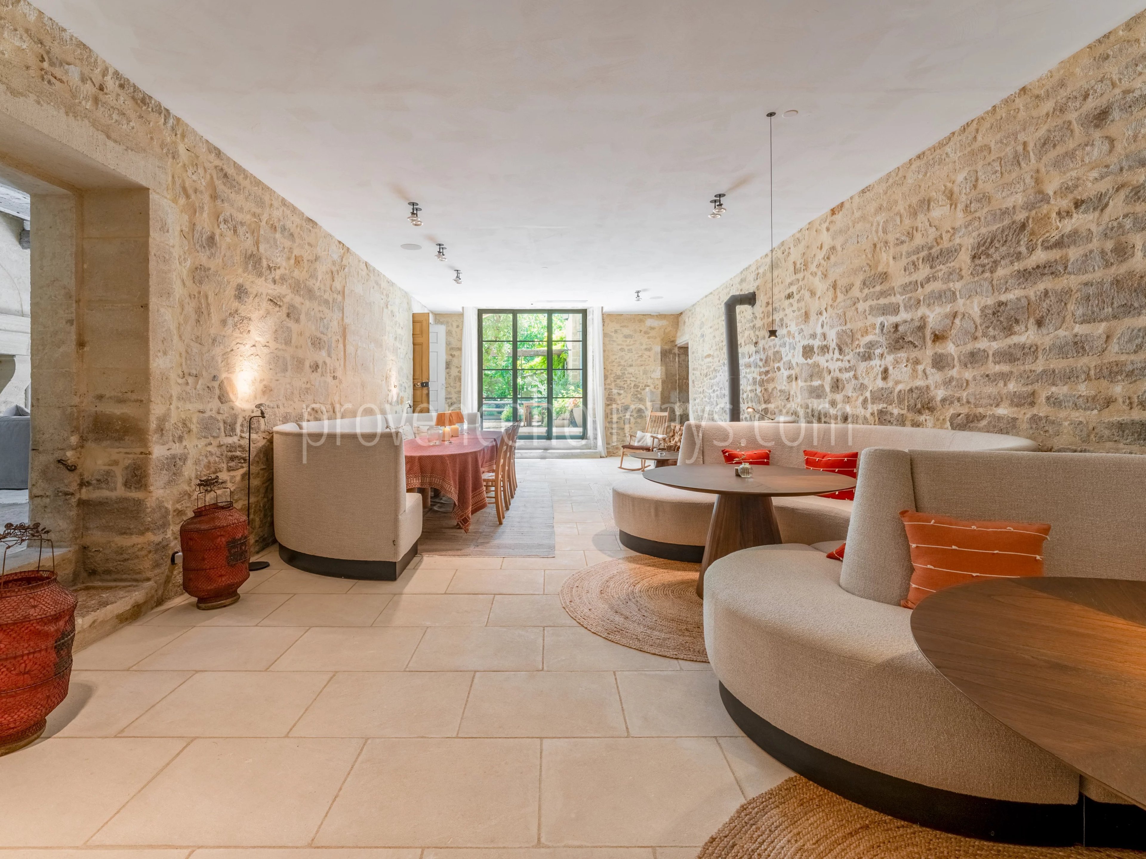 5 - Restored residence in Saint-Rémy-de-Provence: Villa: Interior