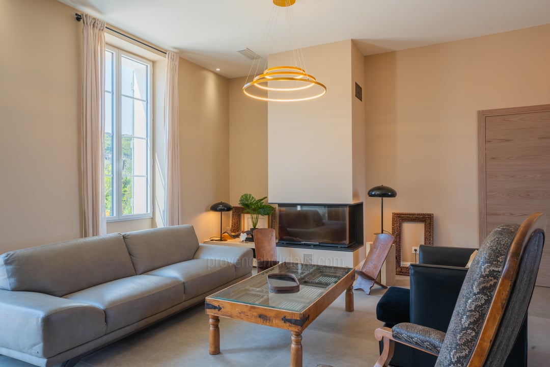 10 - Bastidon: Villa: Interior