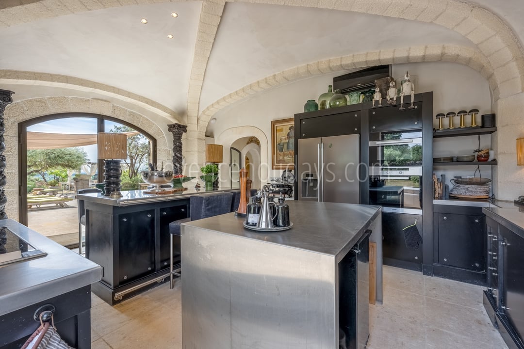 11 - Villa Alta Bella Vista: Villa: Interior