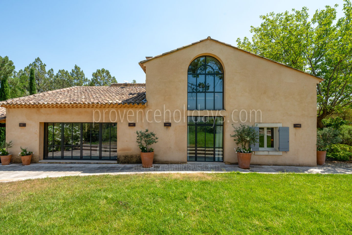26 - La Maison des Ocres: Villa: Exterior