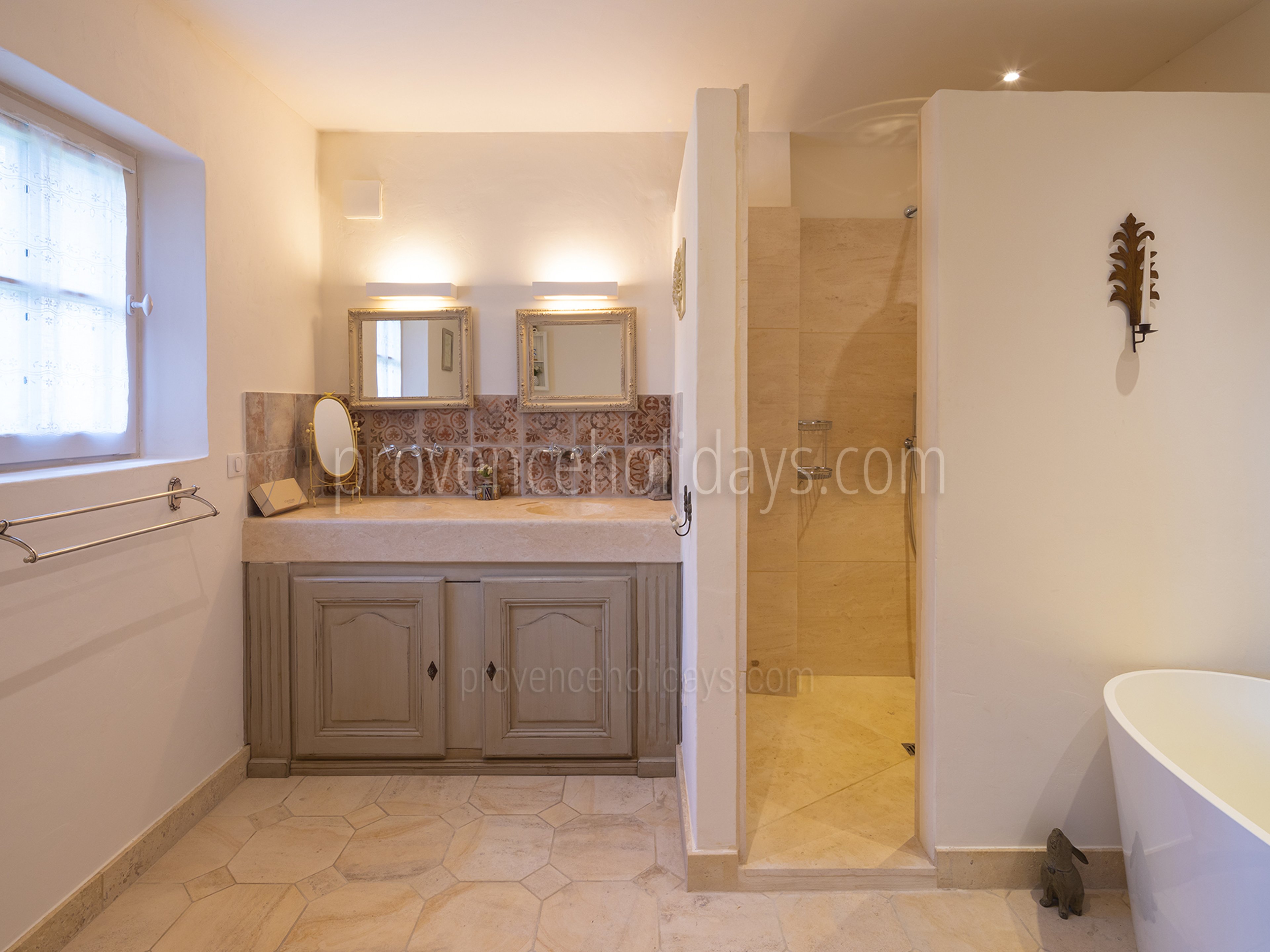 27 - Mas Bonius: Villa: Bathroom