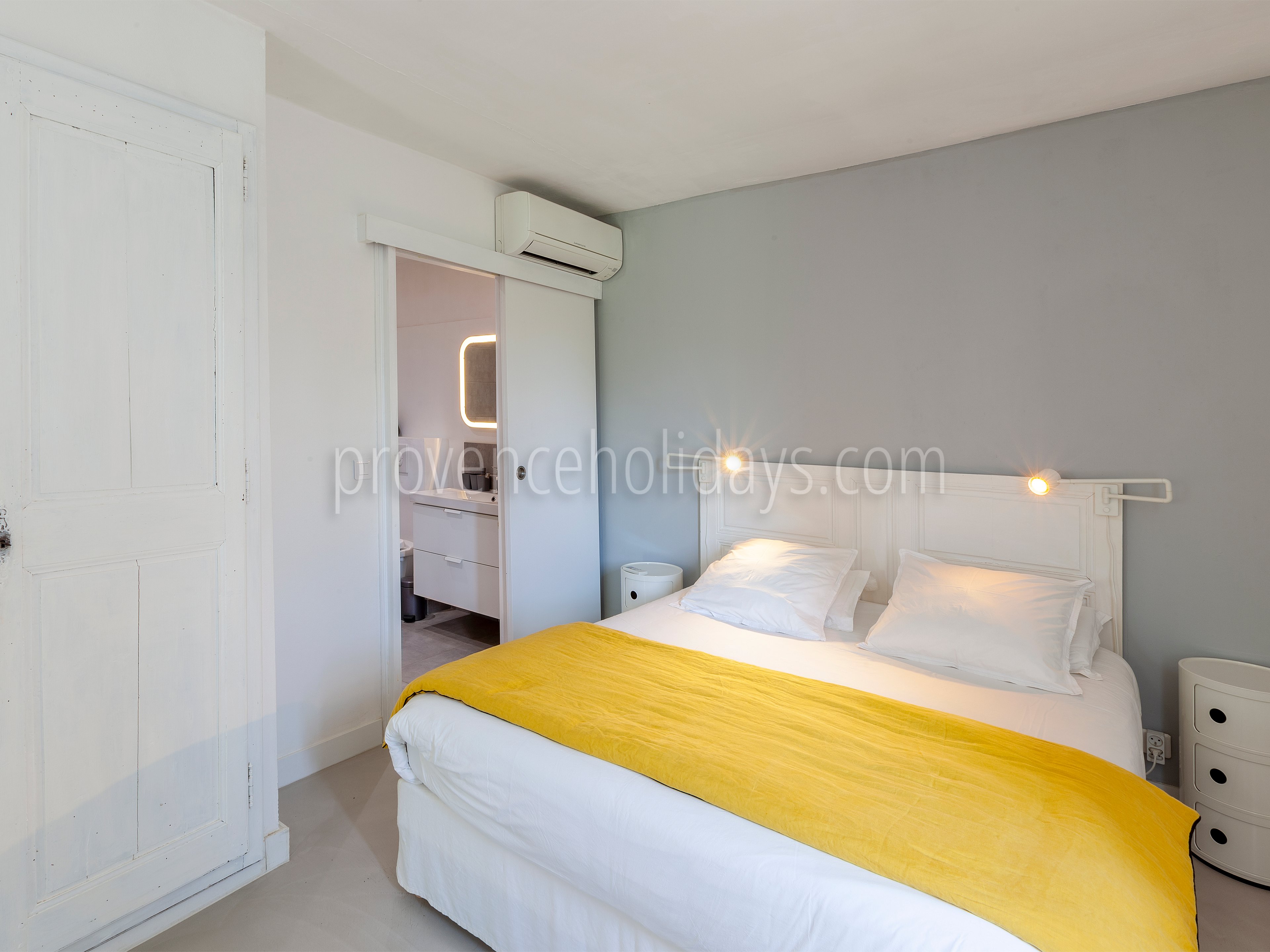 32 - Maison Robion: Villa: Bedroom