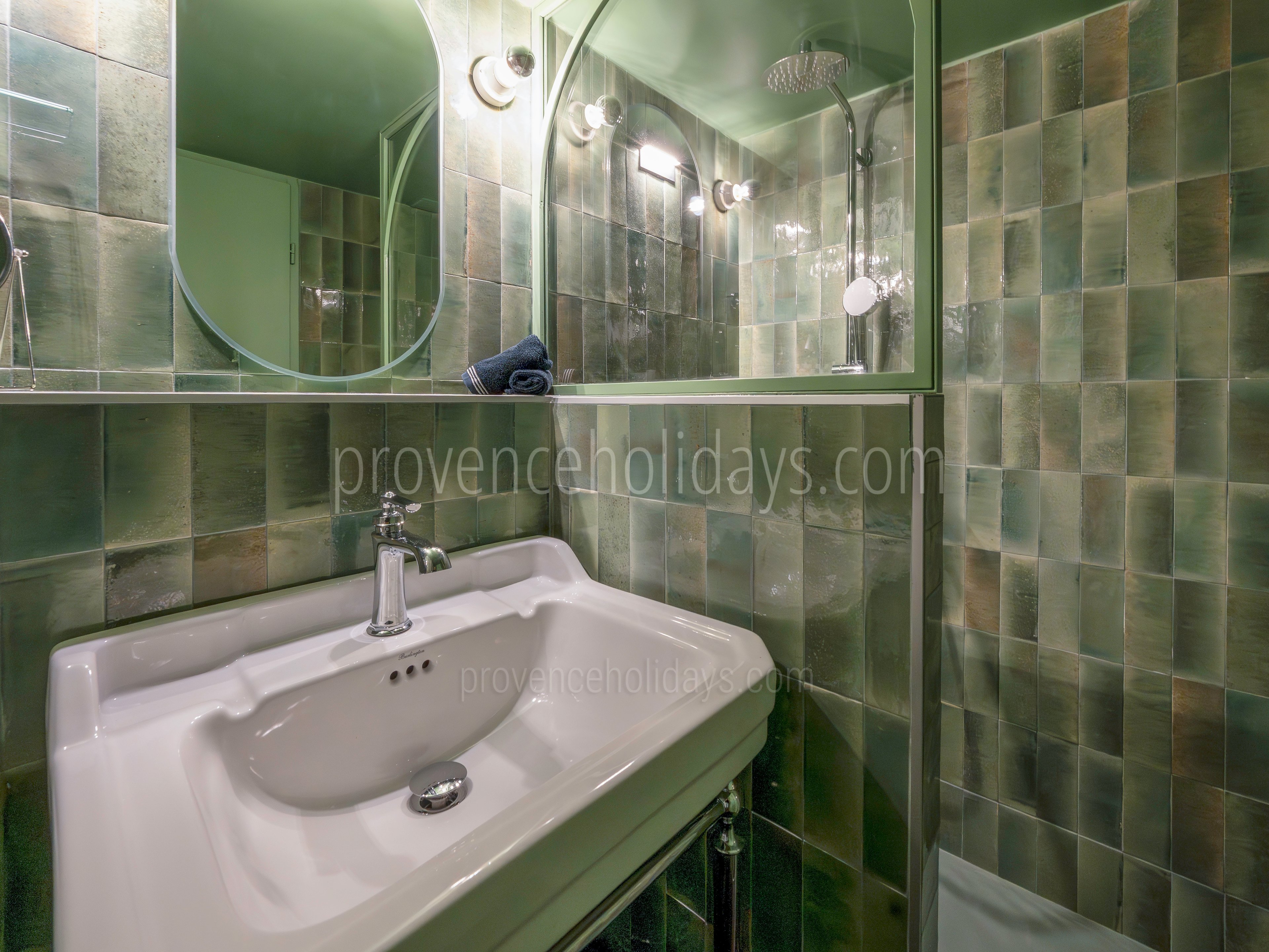 41 - Le Moulin de Gordes: Villa: Bathroom