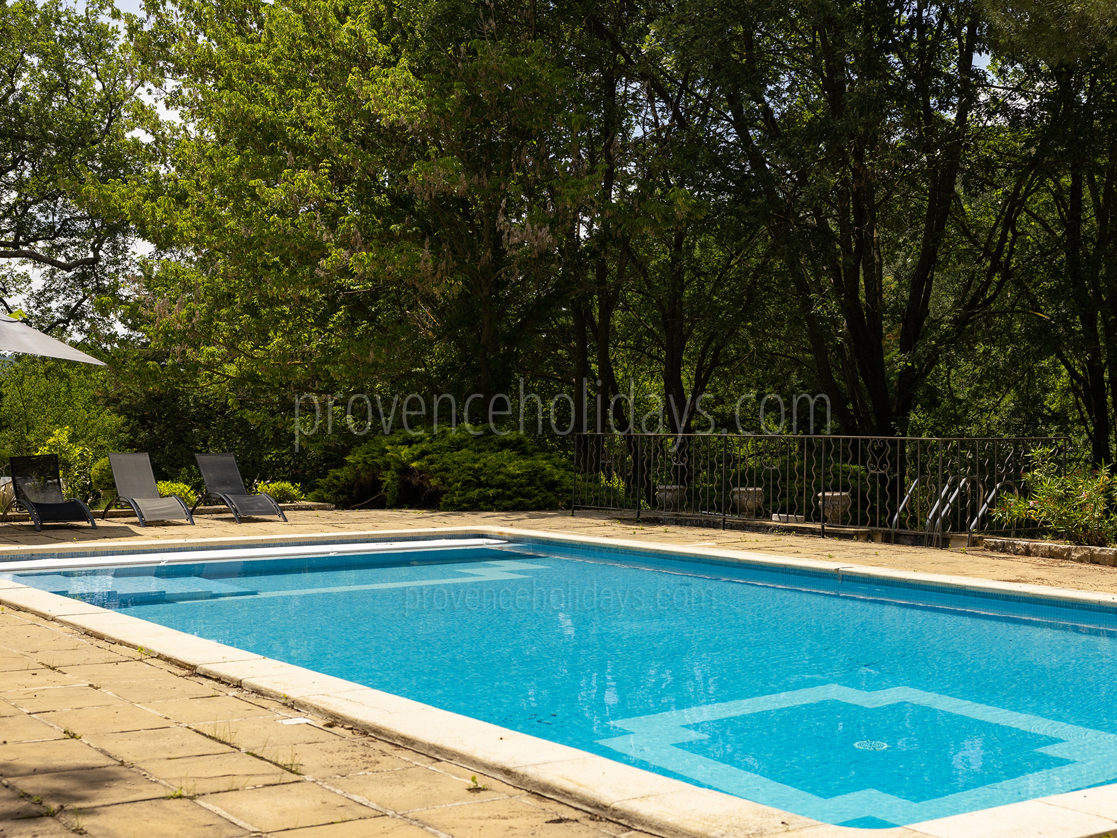 30 - Le Mas d\'Ansouis: Villa: Pool