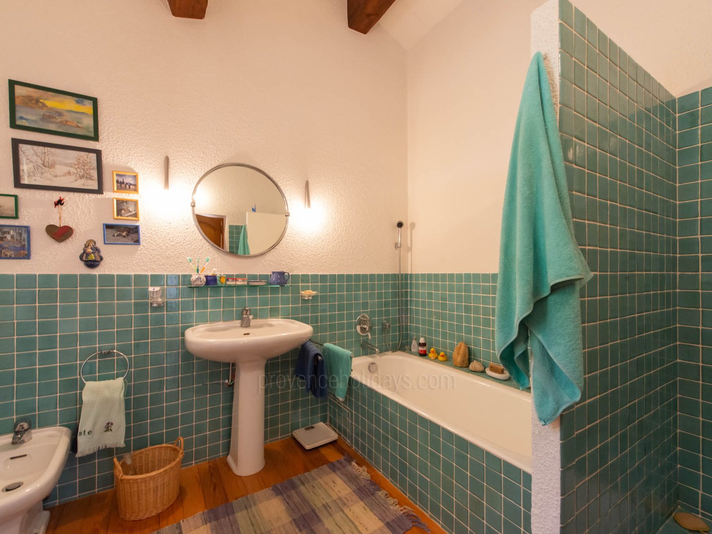 6 - Villa Valombreuse: Villa: Bathroom