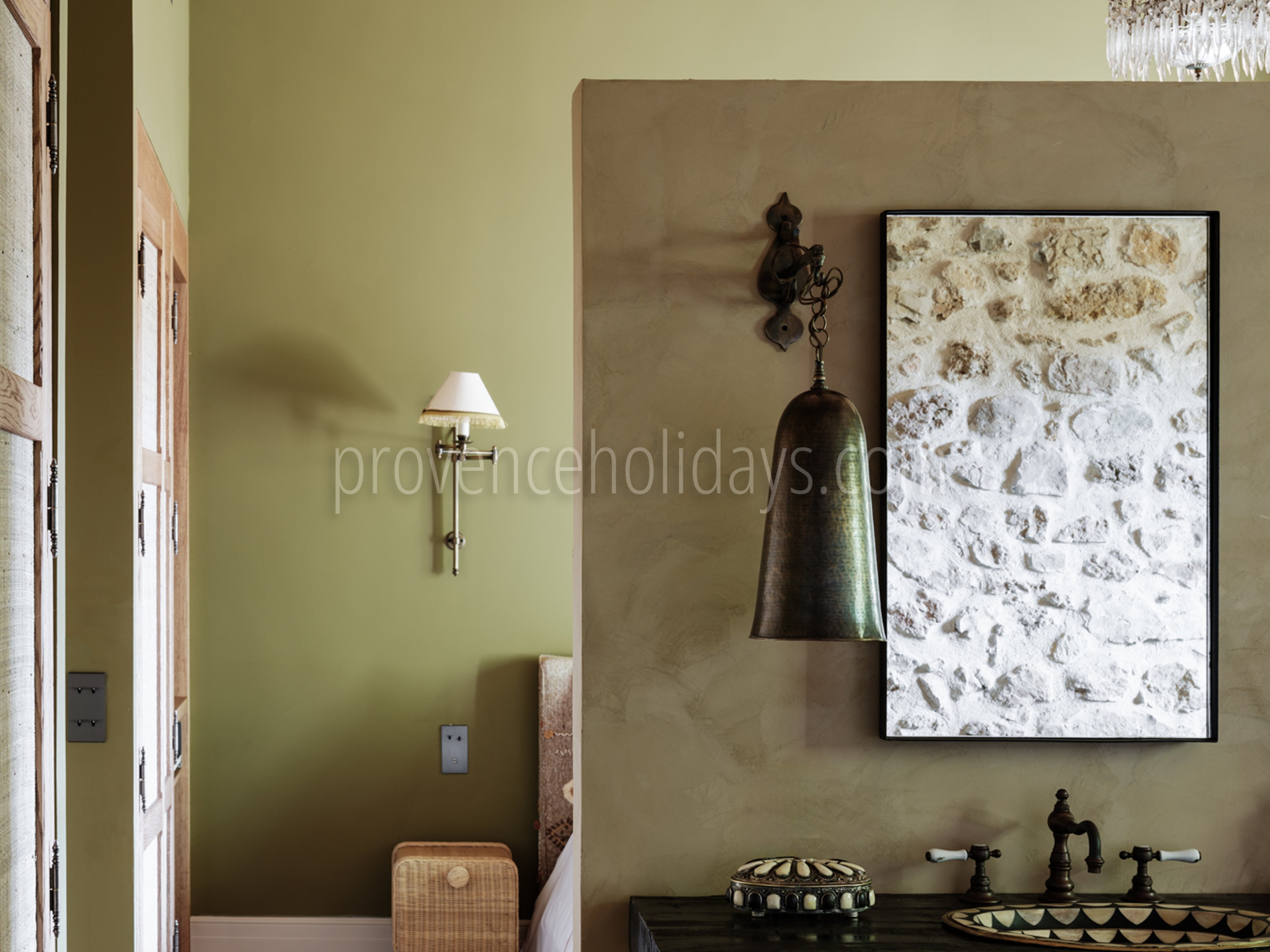 39 - Mas des Oliviers: Villa: Bathroom