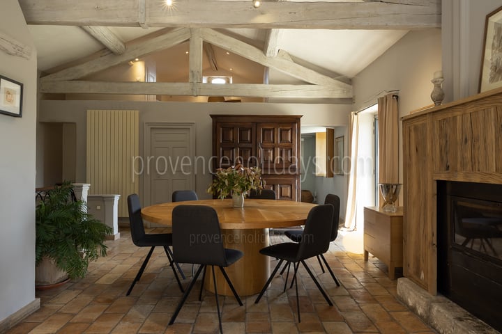 10 - La Maison des Glycines: Villa: Interior