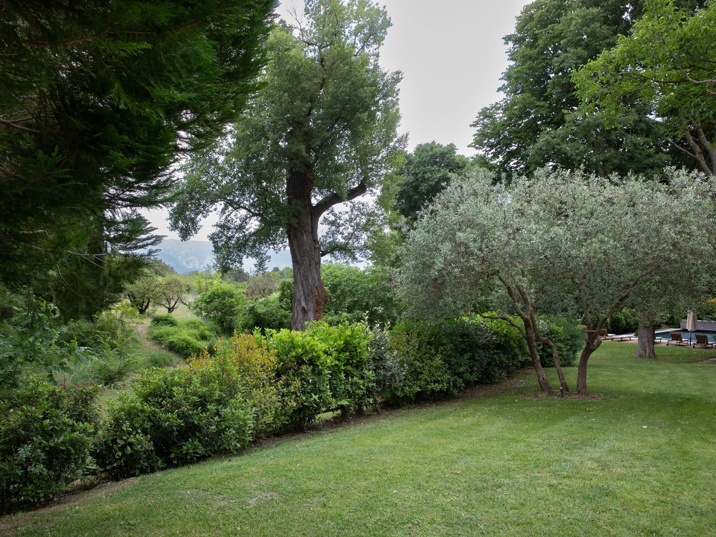 27 - Mas des Sources: Villa: Exterior
