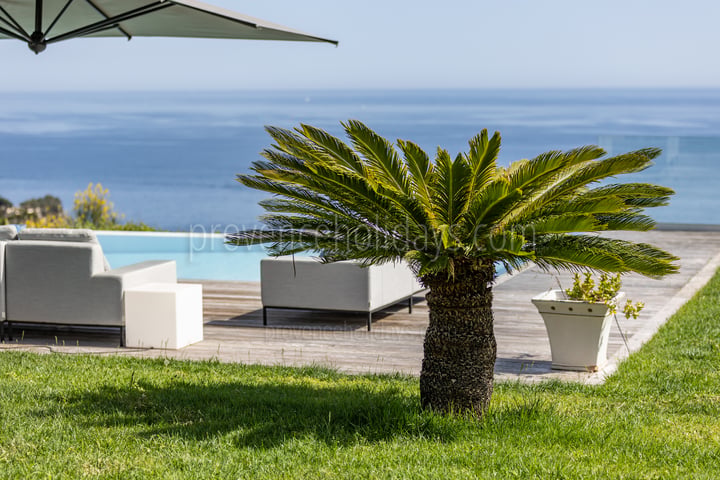 16 - Villa Toulon: Villa: Exterior