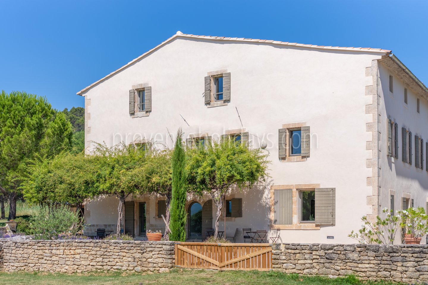 8 - La Bastide des Sources: Villa: Exterior