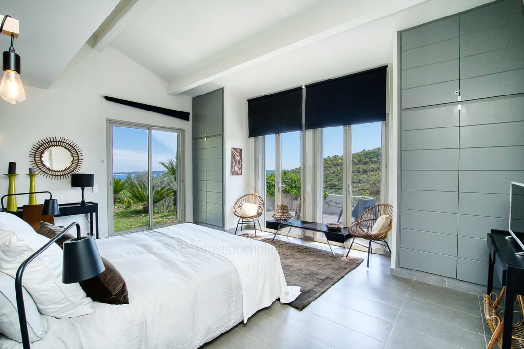 3 - Mistral Serene: Villa: Bedroom