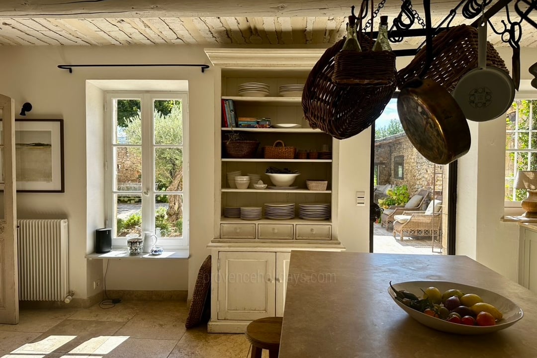 6 - Mas Sérénité: Villa: Interior