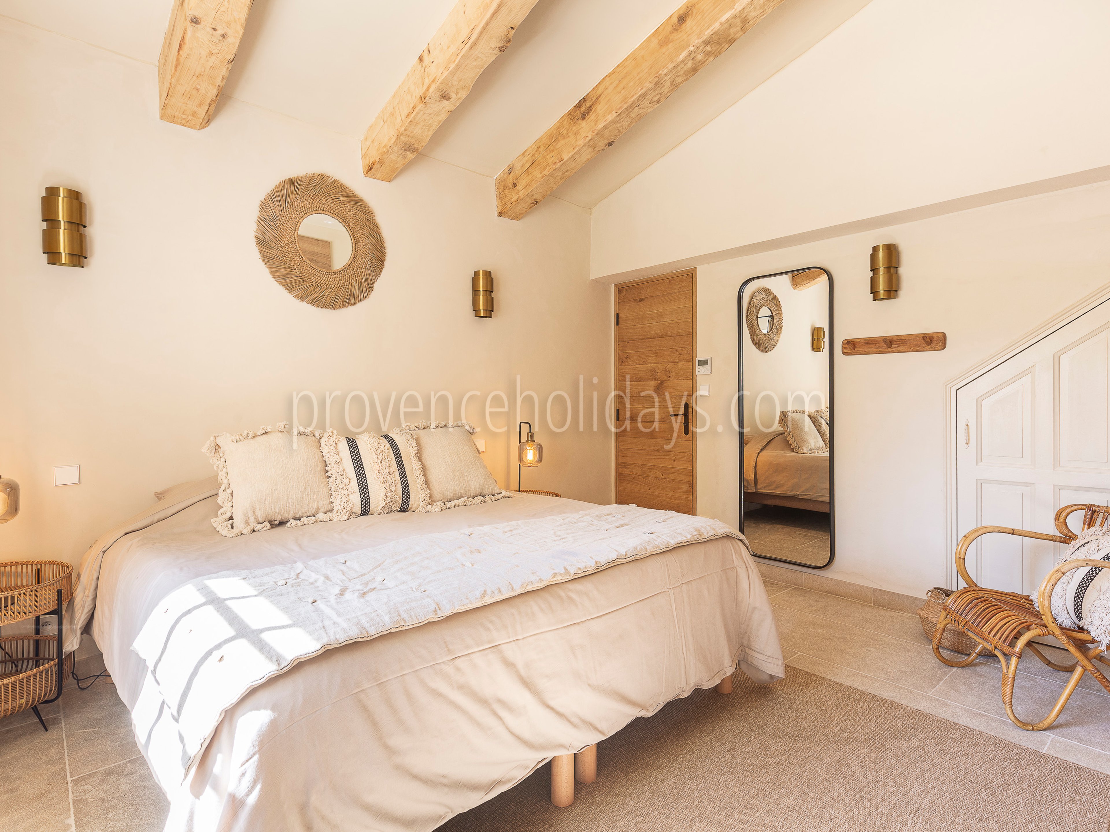 22 - Le Mas de la Terre Rouge: Villa: Bedroom 1