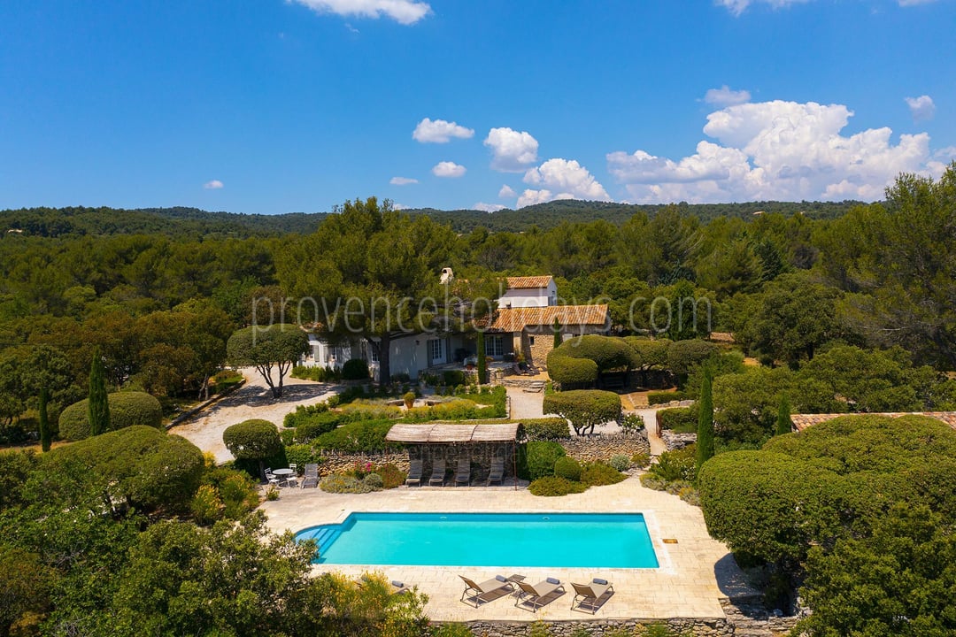 6 - Mas de Gordes: Villa: Exterior