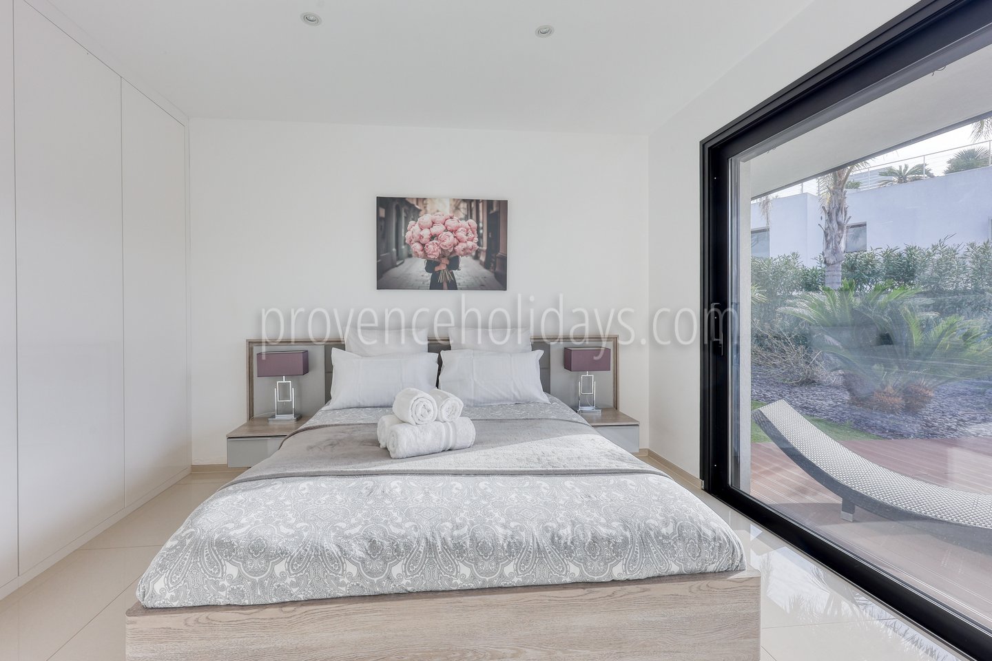 9 - Villa Sea Pearl: Villa: Bedroom