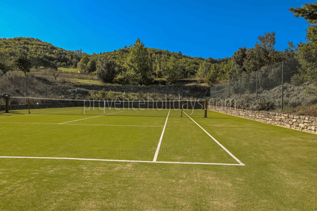 11 - La Bastide Neuve: Villa: Exterior