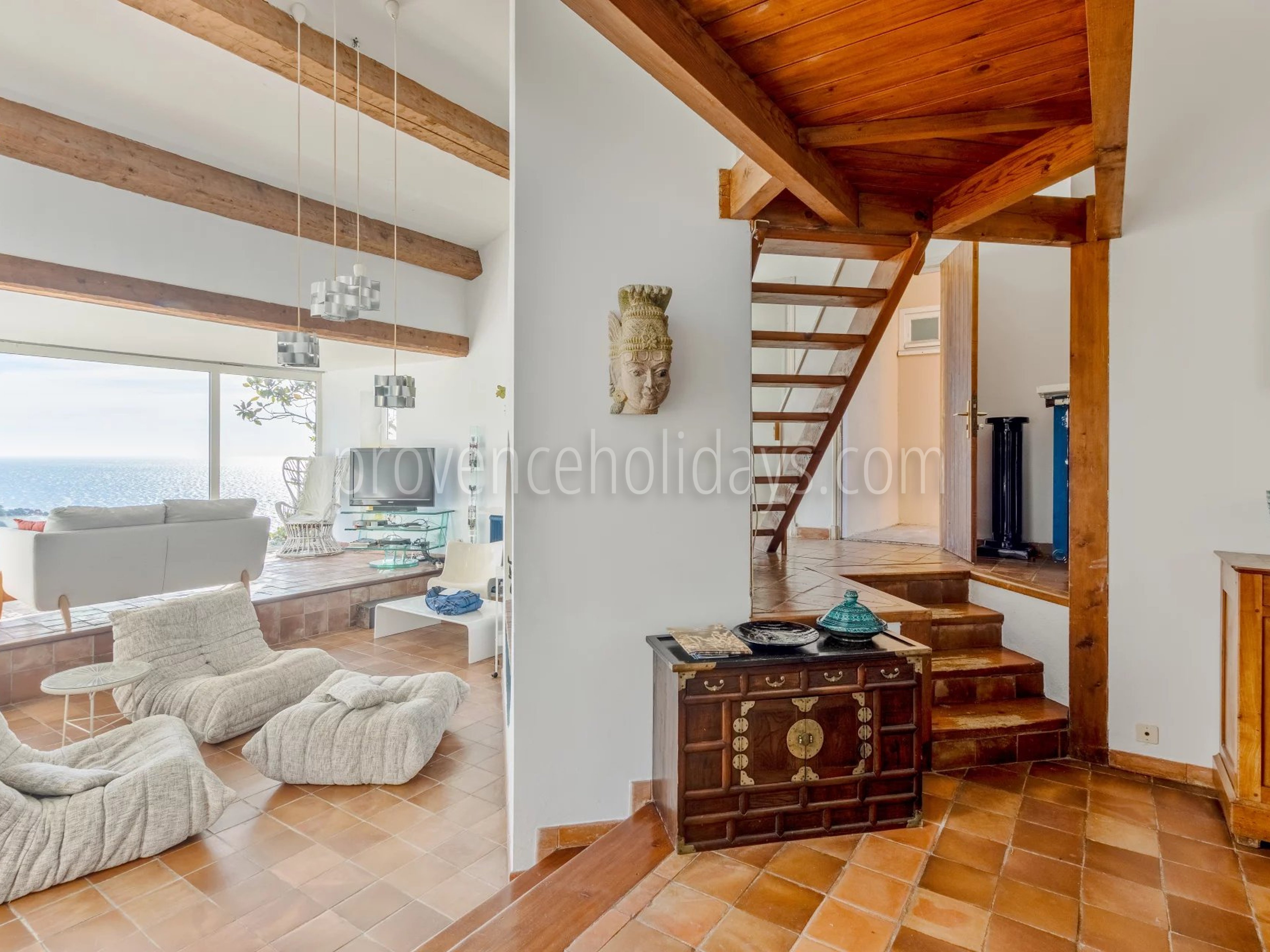 11 - Te renoveren villa in Rayol-Canadel-sur-Mer: Villa: Interior