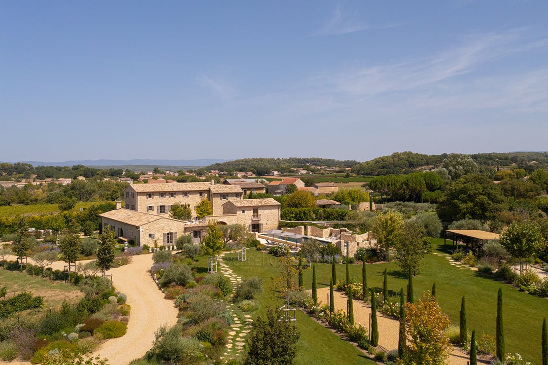 Uitzonderlijk eigendom in de Luberon, met panoramisch uitzicht en een buitengewoon decor