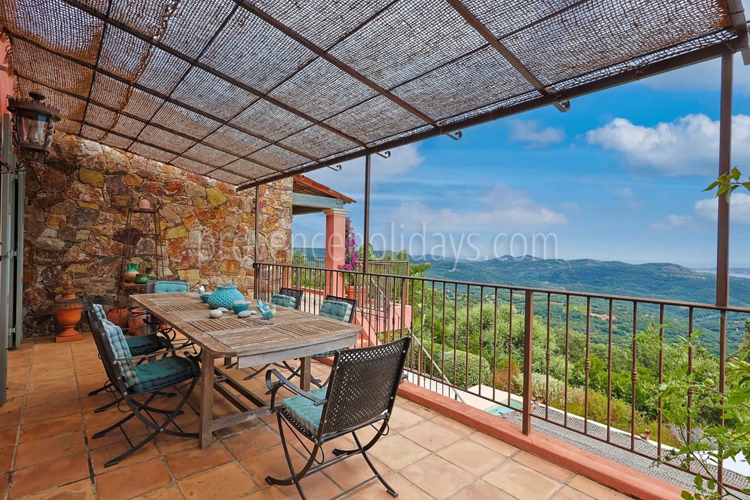 60 - Villa with sauna in La Garde-Freinet: Villa: Exterior