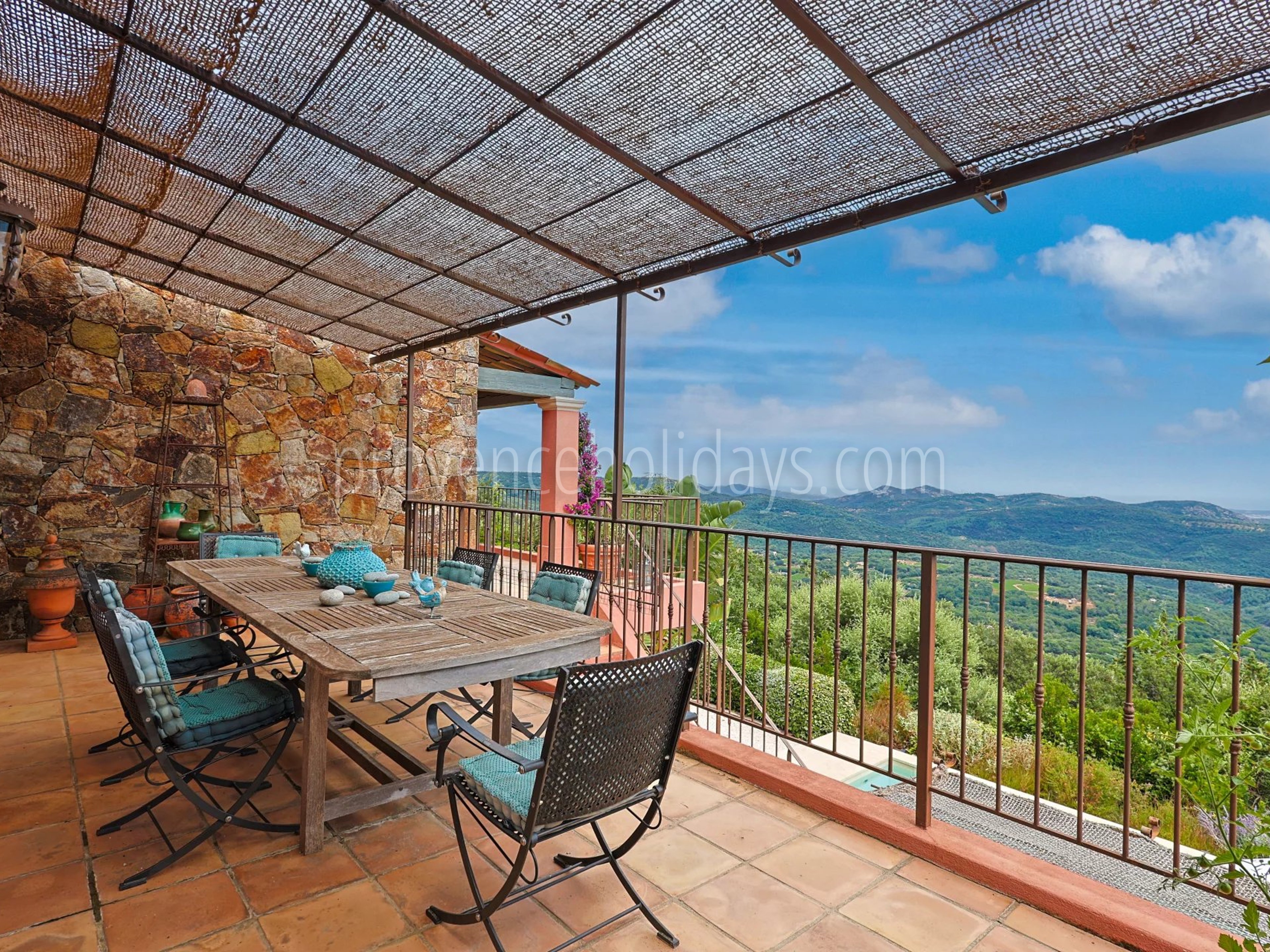 60 - Villa with sauna in La Garde-Freinet: Villa: Exterior