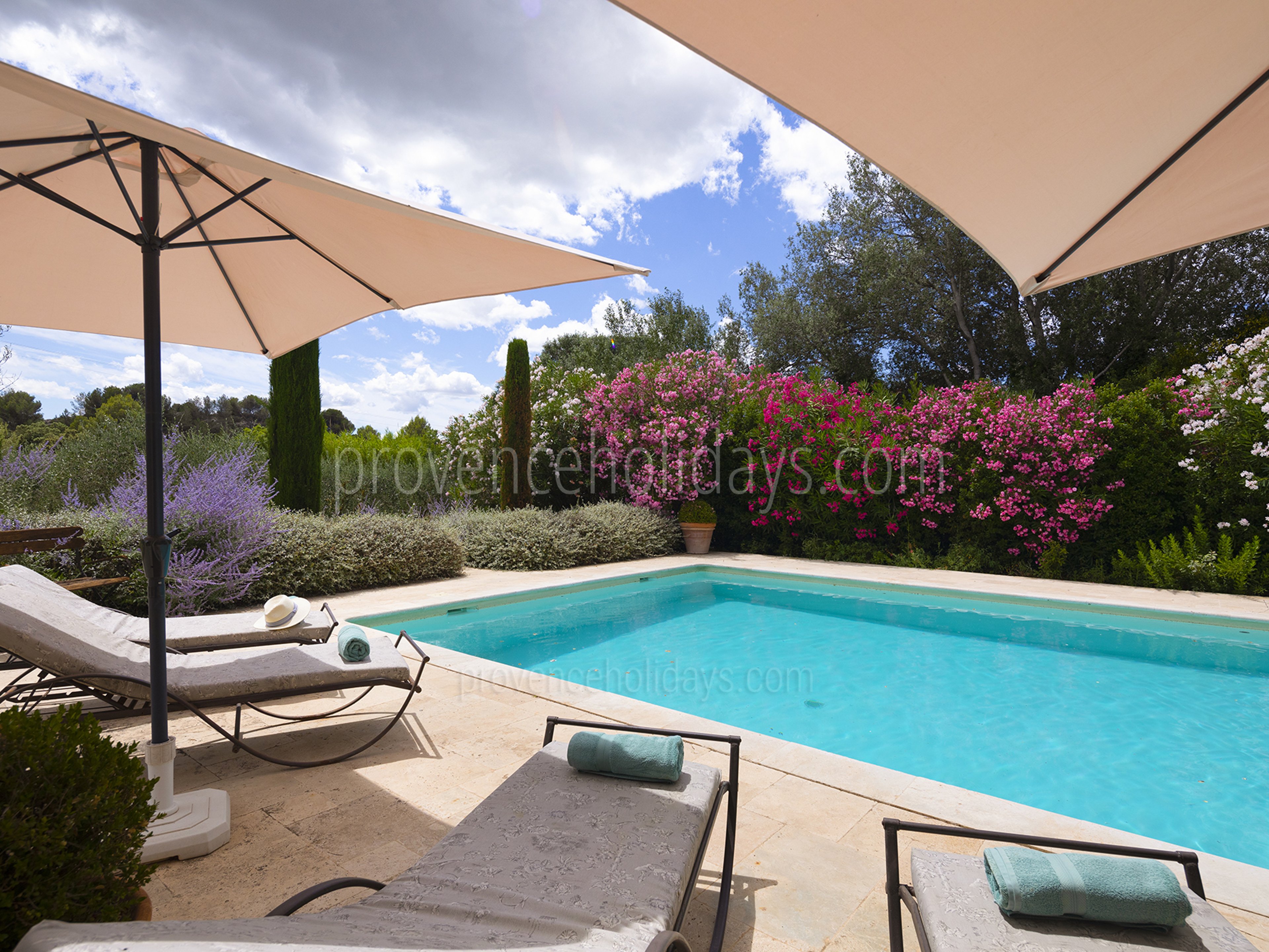 17 - Maison Paradou: Villa: Pool
