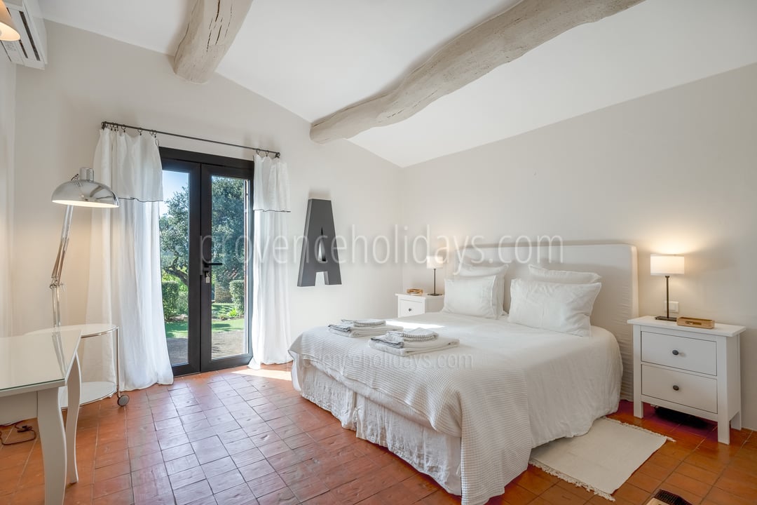 20 - L\'Amandière: Villa: Bedroom