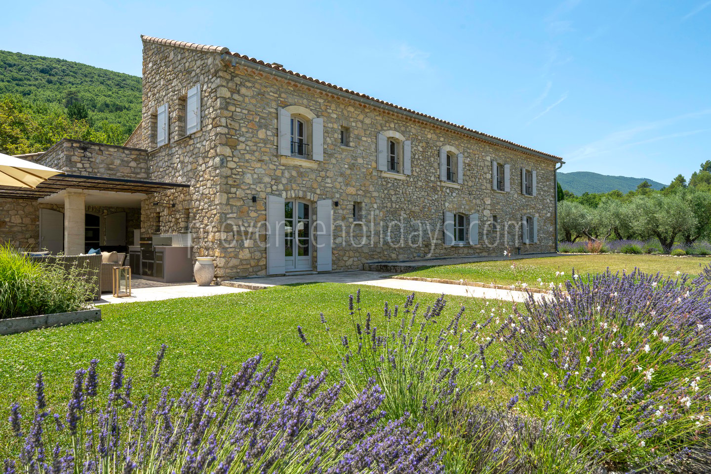31 - Mas de Saint-Jean: Villa: Exterior