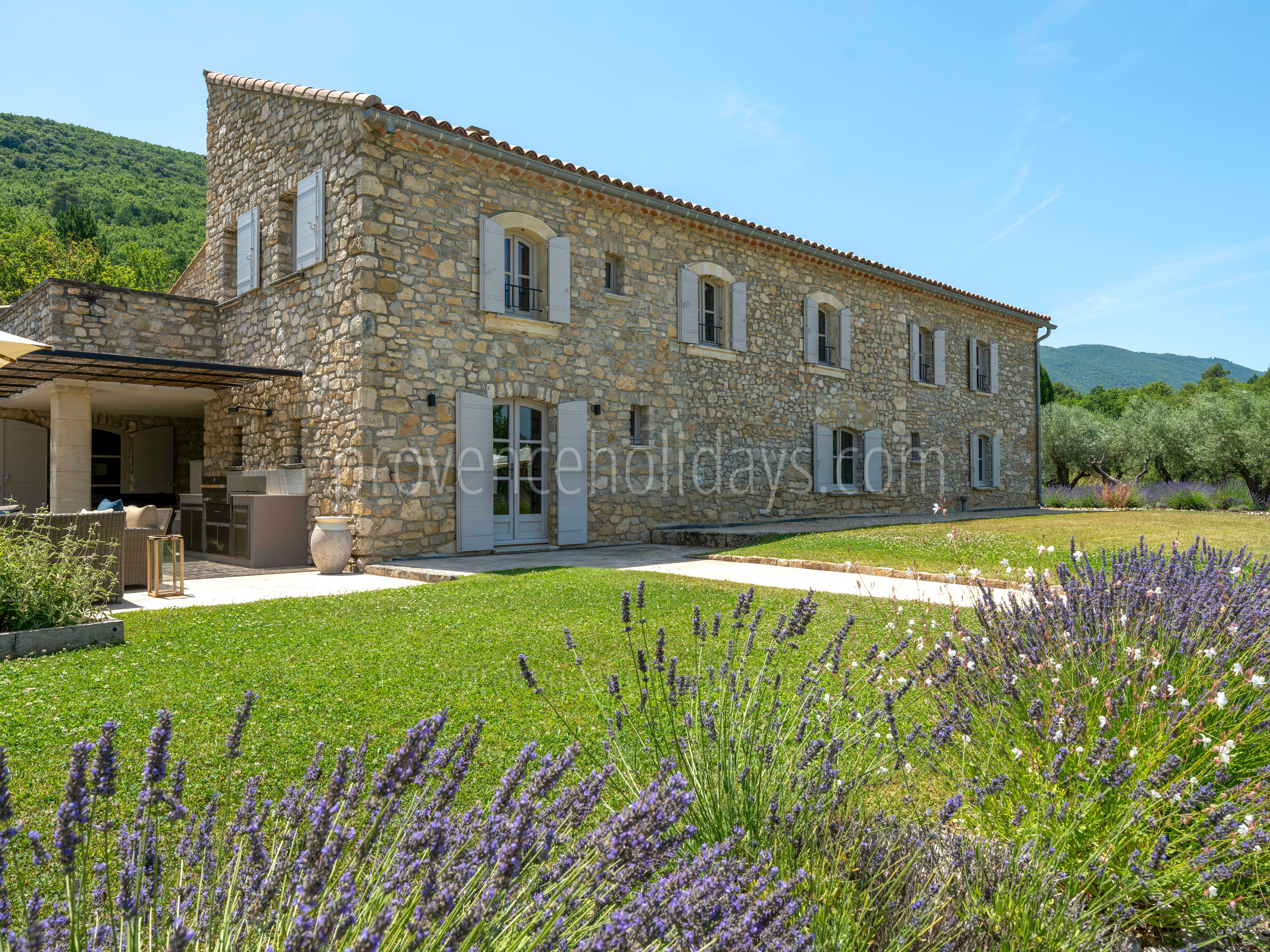 31 - Mas de Saint-Jean: Villa: Exterior
