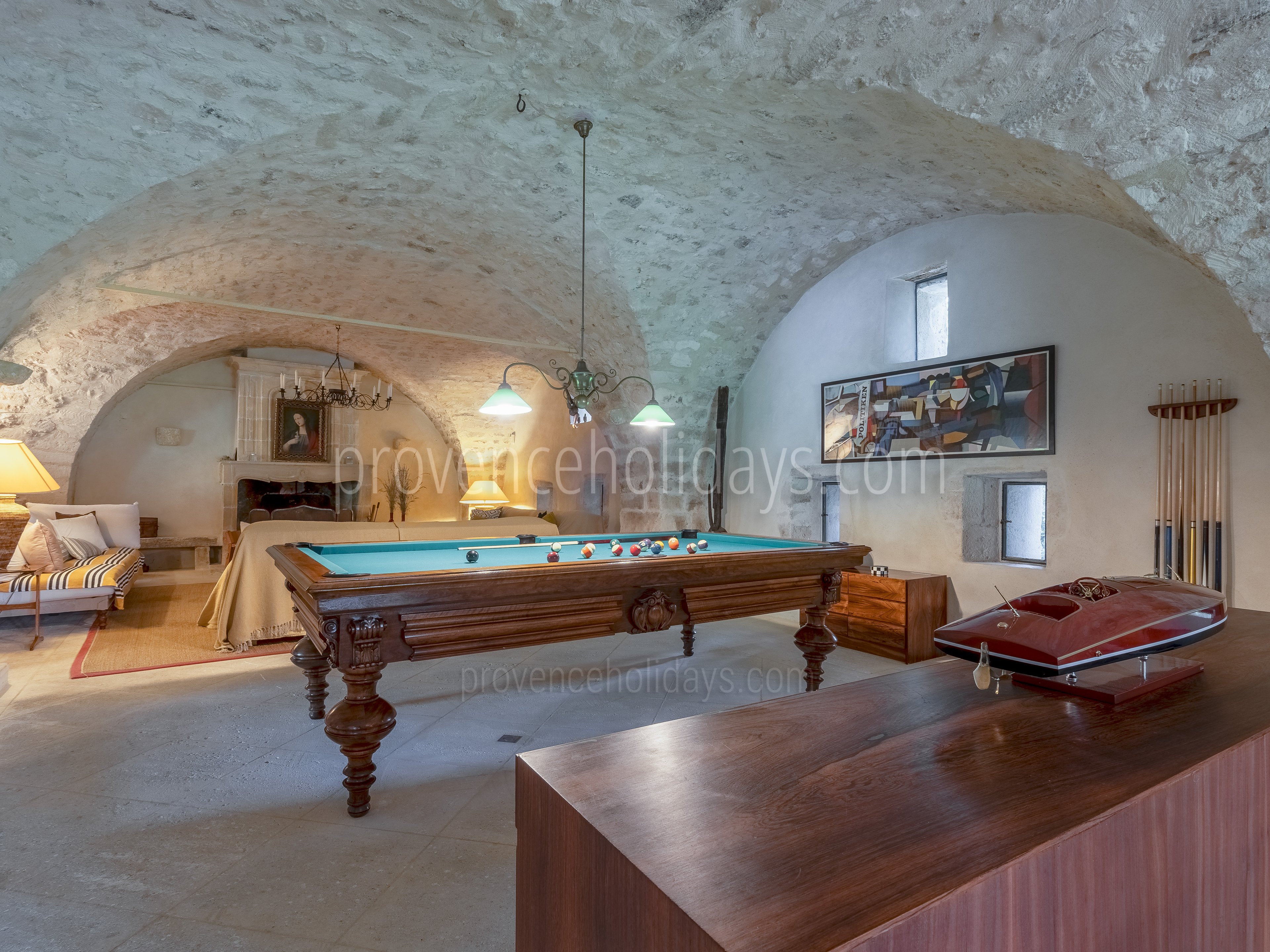 38 - La Bastide Neuve: Villa: Interior