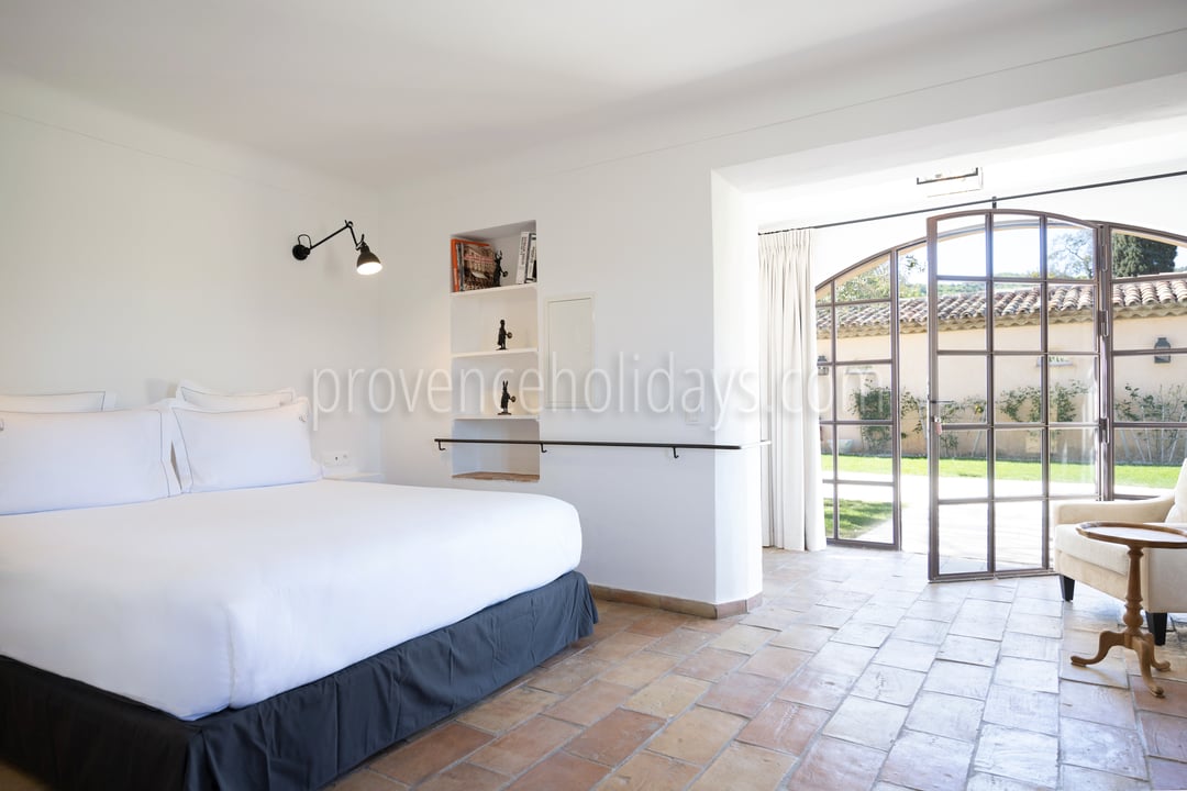 29 - Bastide Queen: Villa: Bedroom